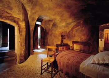 Le Grotte della Civita