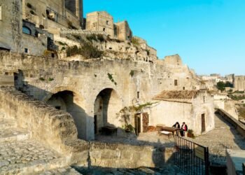 5 Luxury Hotels With Breathtaking Landscapes